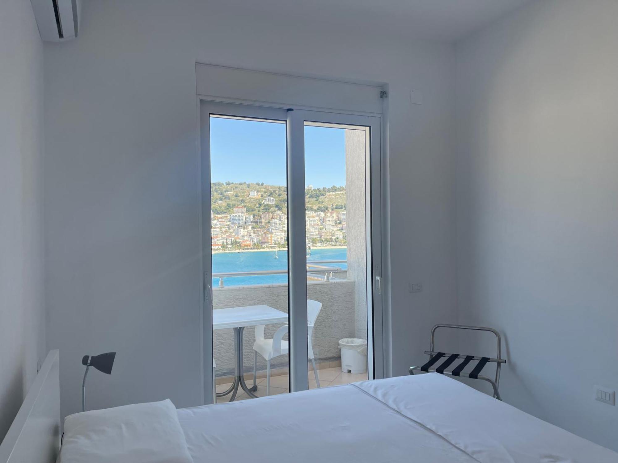 Kristina Bellavista Rooms Sarandë Buitenkant foto